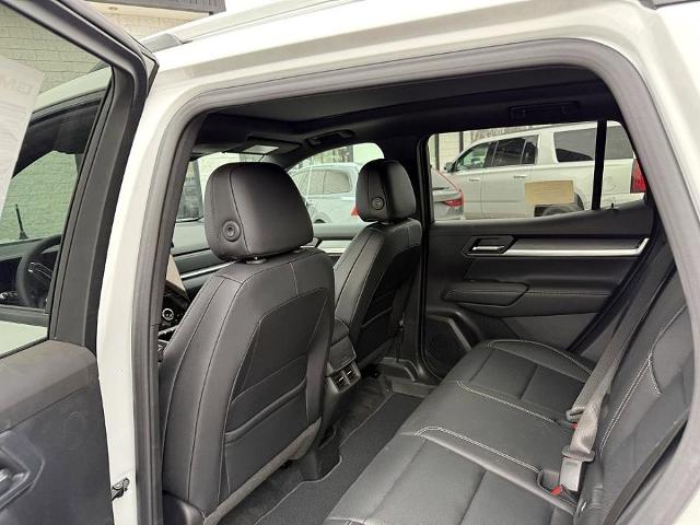 2025 GMC Terrain Vehicle Photo in CHICOPEE, MA 01020-5001