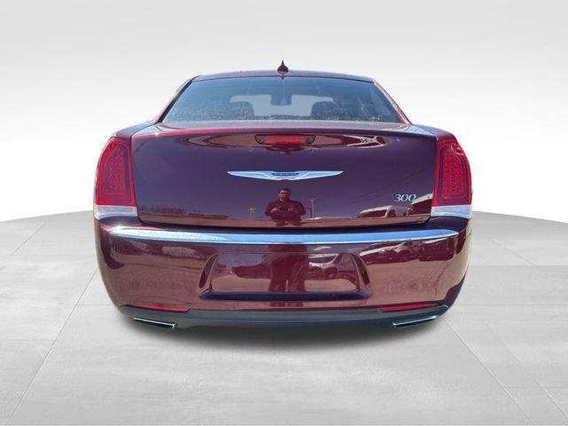 2016 Chrysler 300 Vehicle Photo in MEDINA, OH 44256-9631