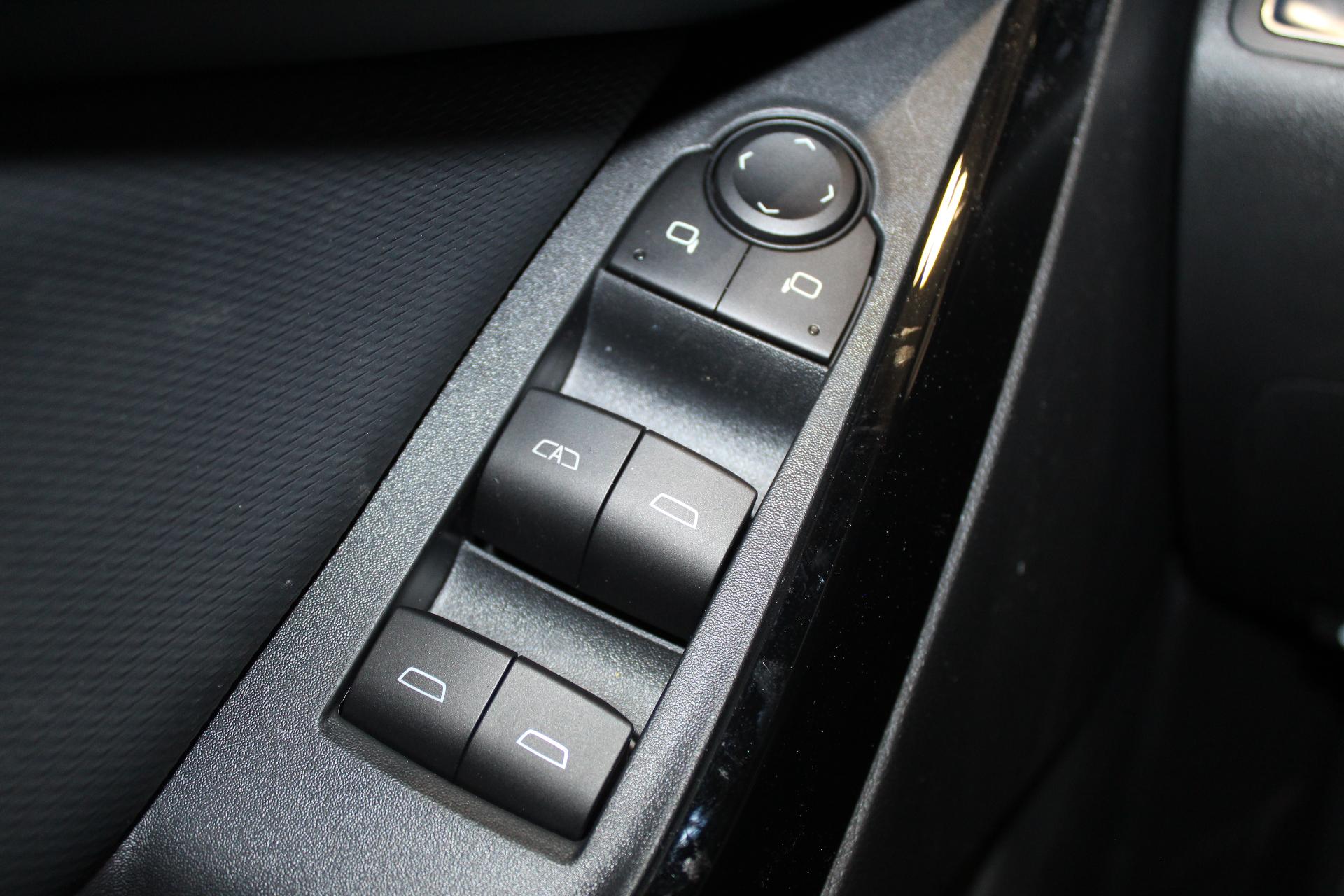 2025 Chevrolet Equinox Vehicle Photo in NORTHAMPTON, MA 01060-1120