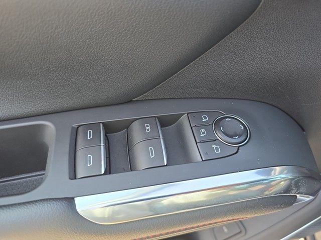 2024 Chevrolet Traverse Vehicle Photo in Pleasant Hills, PA 15236