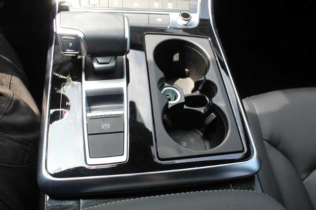 2025 Audi Q7 Vehicle Photo in HOUSTON, TX 77090