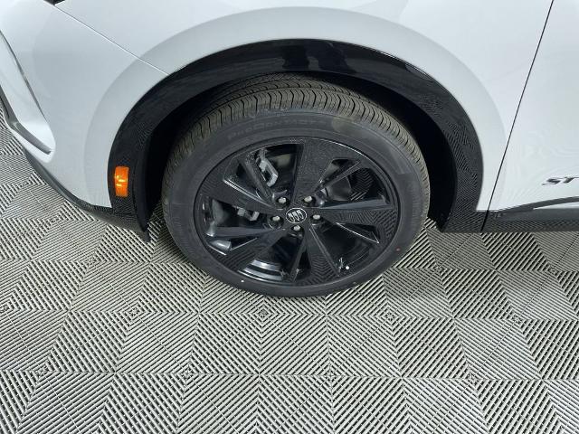 2025 Buick Envision Vehicle Photo in GILBERT, AZ 85297-0402