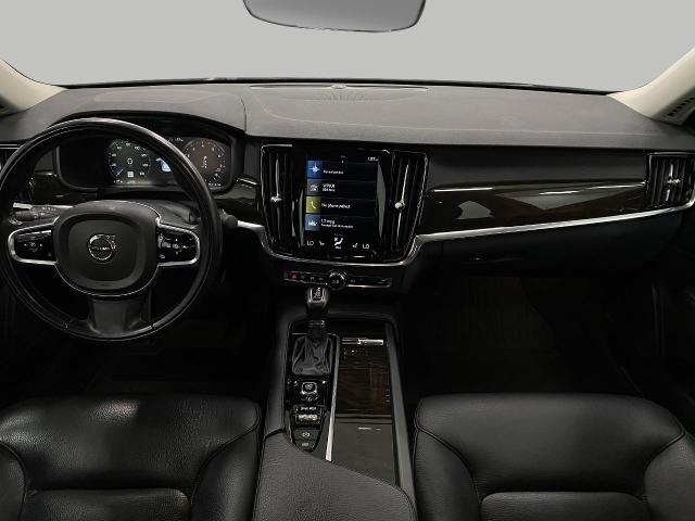 2018 Volvo S90 Vehicle Photo in Appleton, WI 54913