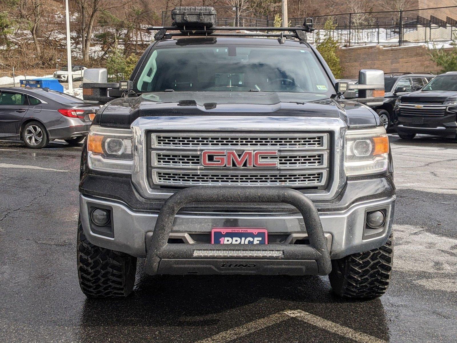 2015 GMC Sierra 1500 Vehicle Photo in TIMONIUM, MD 21093-2300