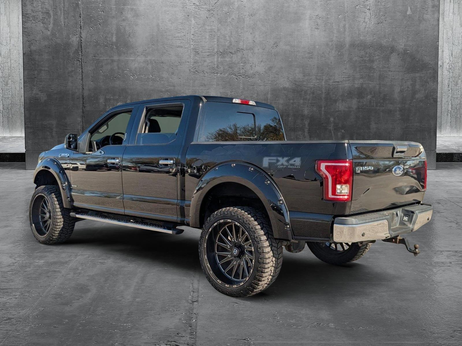 2017 Ford F-150 Vehicle Photo in St. Petersburg, FL 33713