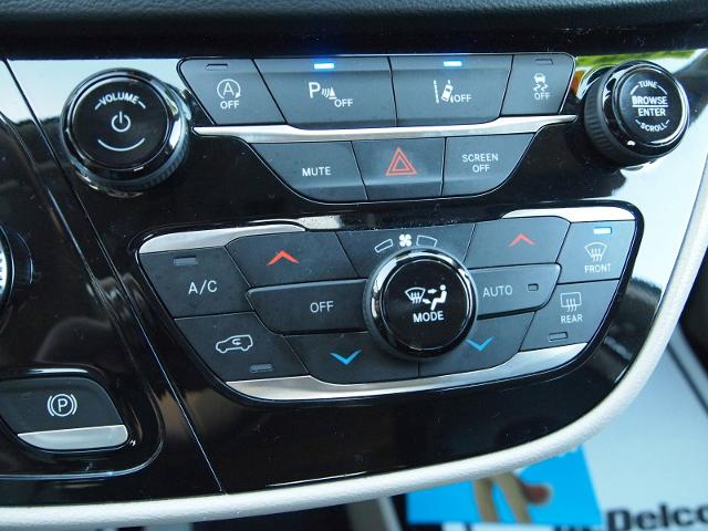 2023 Chrysler Pacifica Vehicle Photo in MADISON, IN 47250-1611