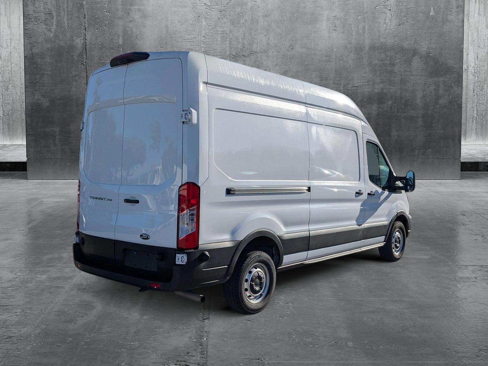 2024 Ford Transit Cargo Van Vehicle Photo in PEMBROKE PINES, FL 33024-6534