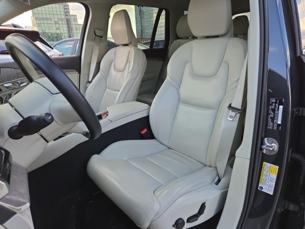 2022 Volvo XC90 Vehicle Photo in Houston, TX 77007
