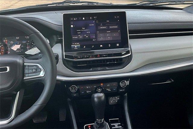 2023 Jeep Compass Vehicle Photo in TOPEKA, KS 66609-0000