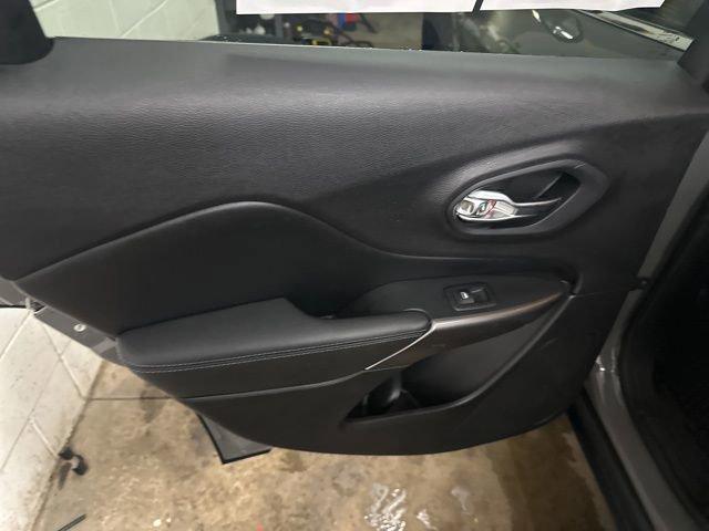 2020 Jeep Cherokee Vehicle Photo in MEDINA, OH 44256-9631