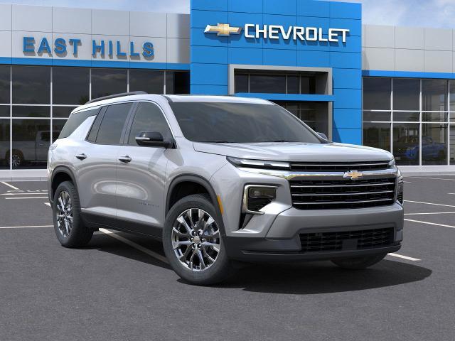 2025 Chevrolet Traverse Vehicle Photo in Roslyn, NY 11576