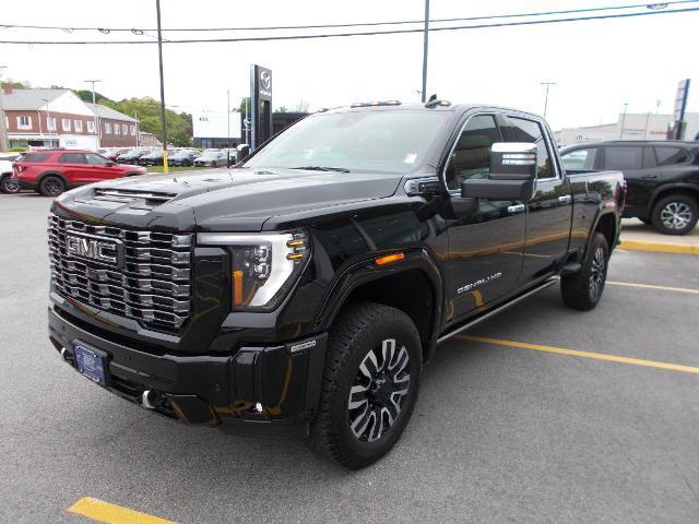2025 GMC Sierra 2500 HD Vehicle Photo in LOWELL, MA 01852-4336