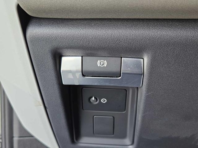 2022 Defender Vehicle Photo in AUSTIN, TX 78717