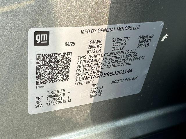 2025 Chevrolet Traverse Vehicle Photo in COLUMBIA, MO 65203-3903