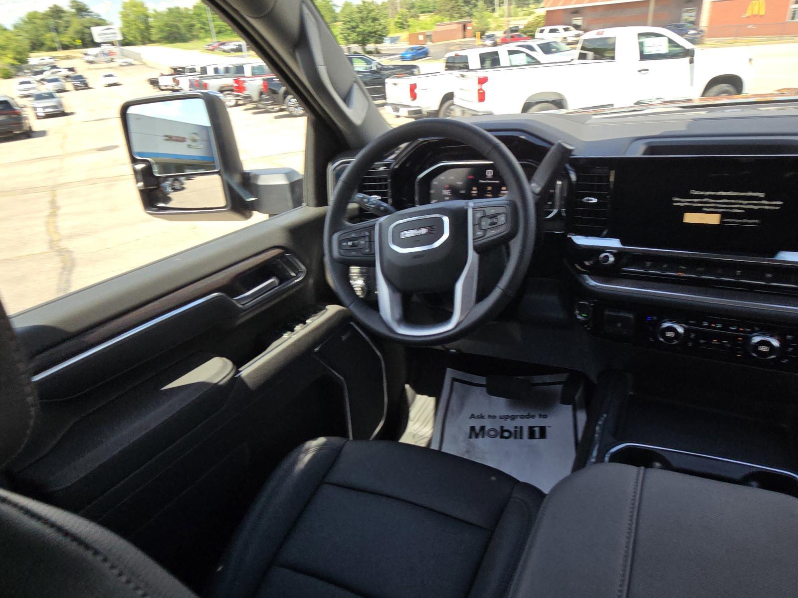 2025 GMC Sierra 2500 HD Vehicle Photo in Rolla, MO 65401