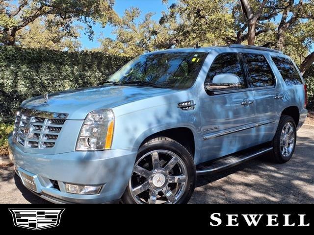 2011 Cadillac Escalade Vehicle Photo in SAN ANTONIO, TX 78230-1001