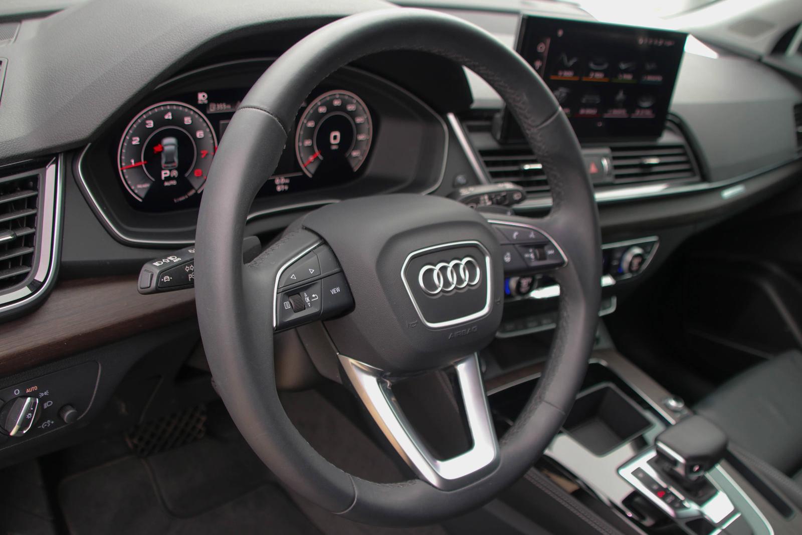 2024 Audi Q5 Vehicle Photo in SUGAR LAND, TX 77478