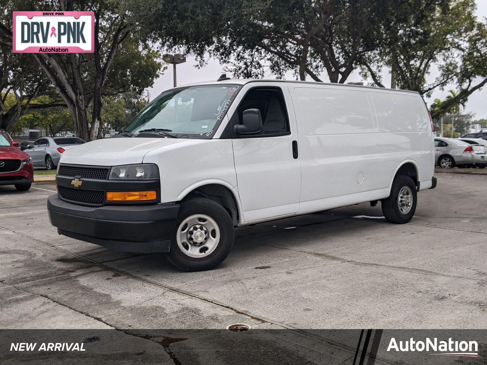 2023 Chevrolet Express Cargo 2500 Vehicle Photo in PEMBROKE PINES, FL 33024-6534