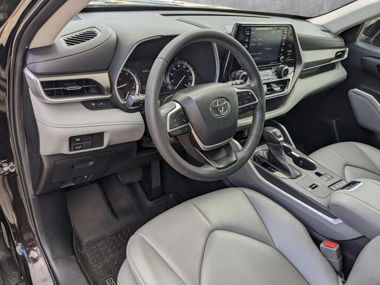 2022 Toyota Highlander Vehicle Photo in Davie, FL 33331