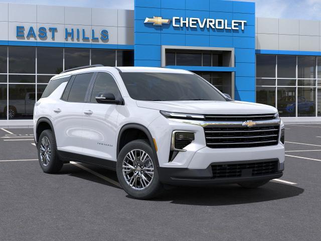 2025 Chevrolet Traverse Vehicle Photo in Roslyn, NY 11576