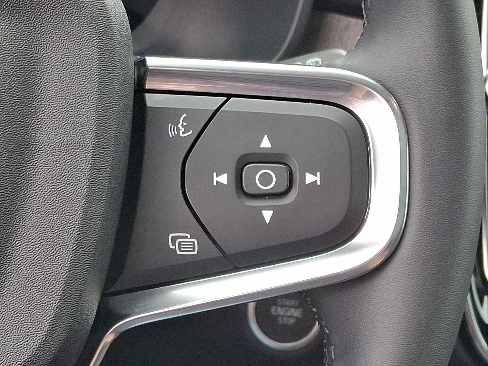 2023 Volvo XC40 Vehicle Photo in Trevose, PA 19053