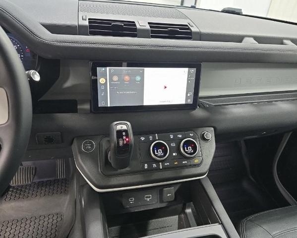 2023 Land Rover Defender Vehicle Photo in San Antonio, TX 78230