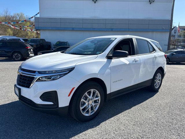 Used 2022 Chevrolet Equinox LS with VIN 3GNAXHEV1NS246727 for sale in Roslyn, NY