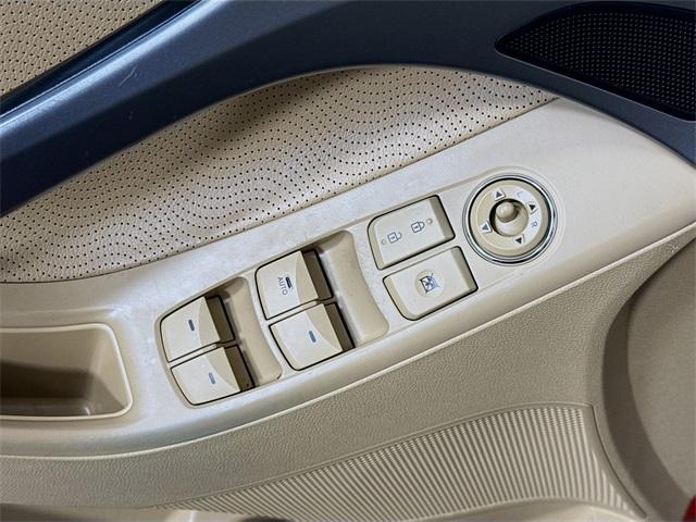 2013 Hyundai ELANTRA Vehicle Photo in Everett, WA 98204