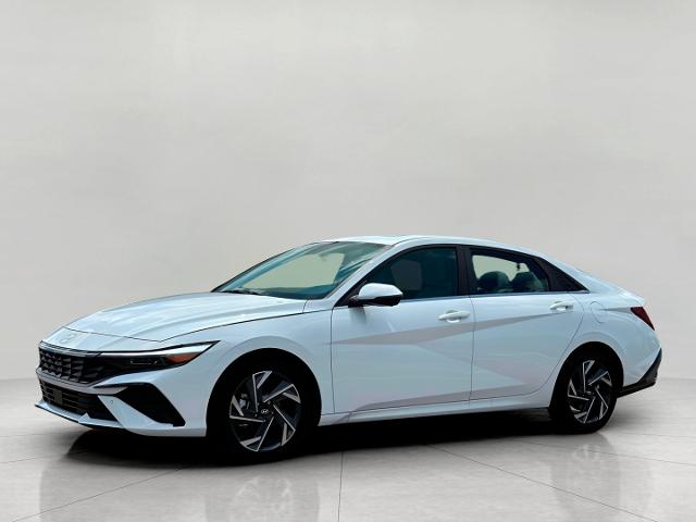 2025 Hyundai ELANTRA Vehicle Photo in Green Bay, WI 54304