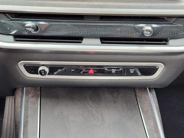 2024 BMW X7 xDrive40i Vehicle Photo in PLANO, TX 75024