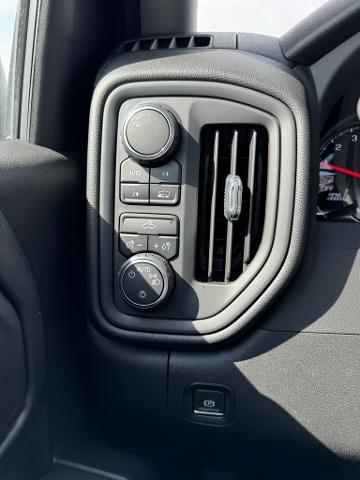 2024 Chevrolet Silverado 1500 Vehicle Photo in Peoria, IL 61615