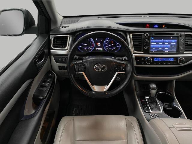 2018 Toyota Highlander Vehicle Photo in Appleton, WI 54913