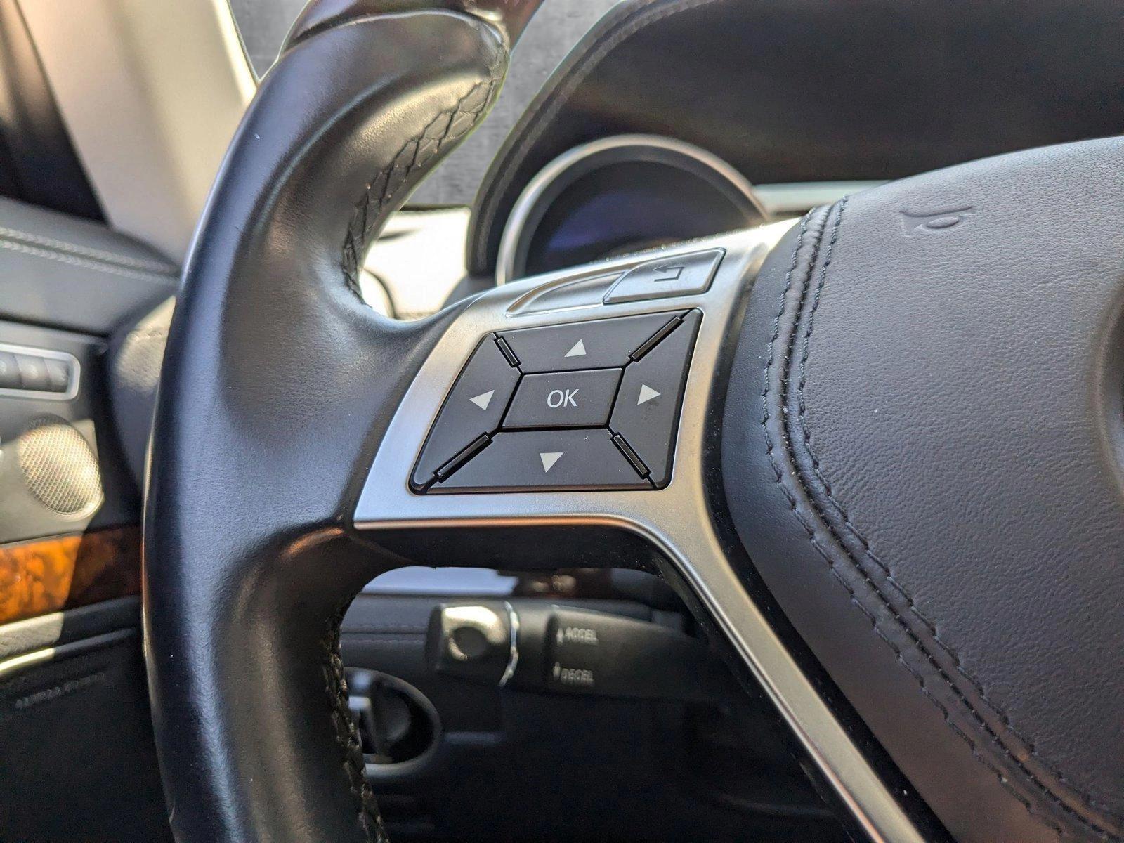 2013 Mercedes-Benz SL-Class Vehicle Photo in Tampa, FL 33614