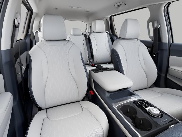 2025 Kia Carnival Hybrid Vehicle Photo in Appleton, WI 54914