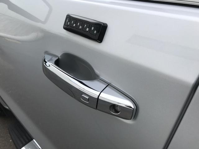 2019 Chevrolet Silverado 1500 Vehicle Photo in GREEN BAY, WI 54303-3330