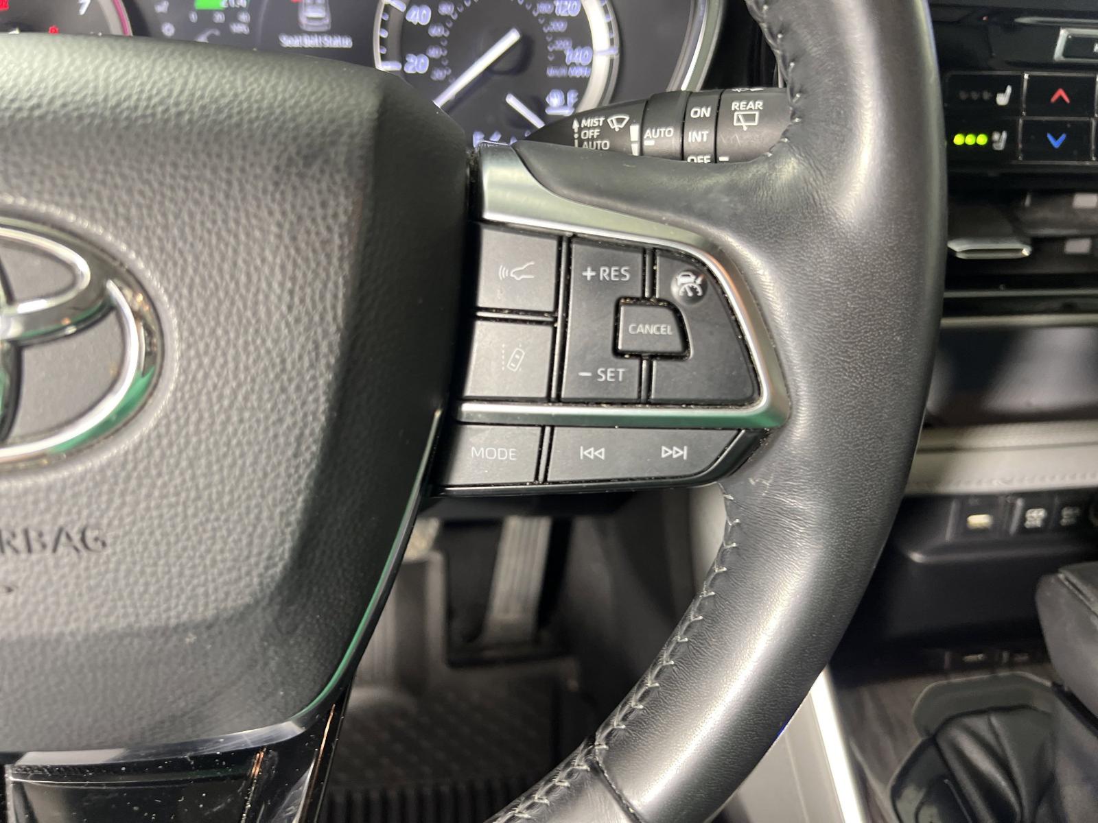 2021 Toyota Highlander Vehicle Photo in Georgetown, TX 78626