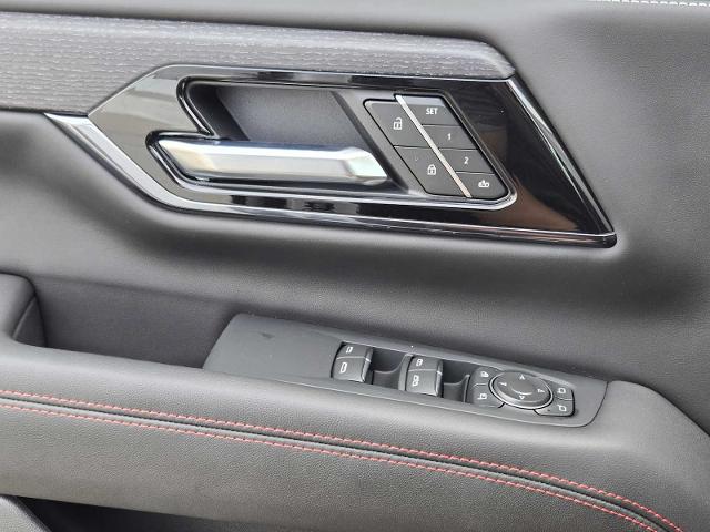 2025 GMC Yukon Vehicle Photo in DALLAS, TX 75209-3016