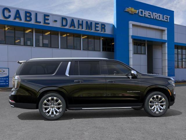 2025 Chevrolet Suburban Vehicle Photo in KANSAS CITY, MO 64114-4502
