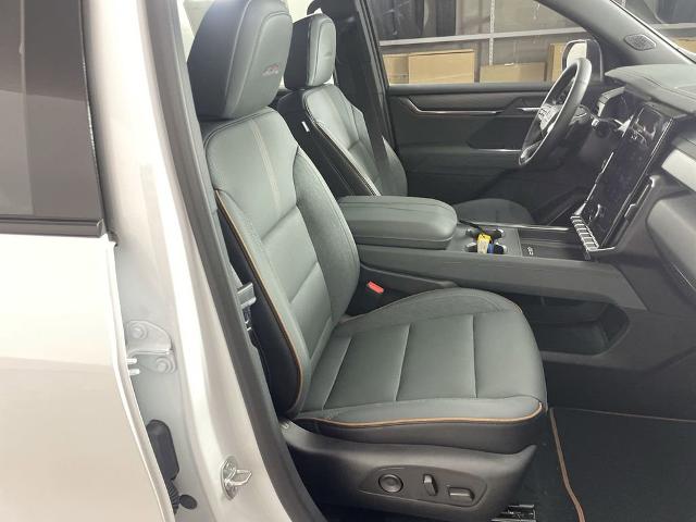2025 GMC Acadia Vehicle Photo in GILBERT, AZ 85297-0402