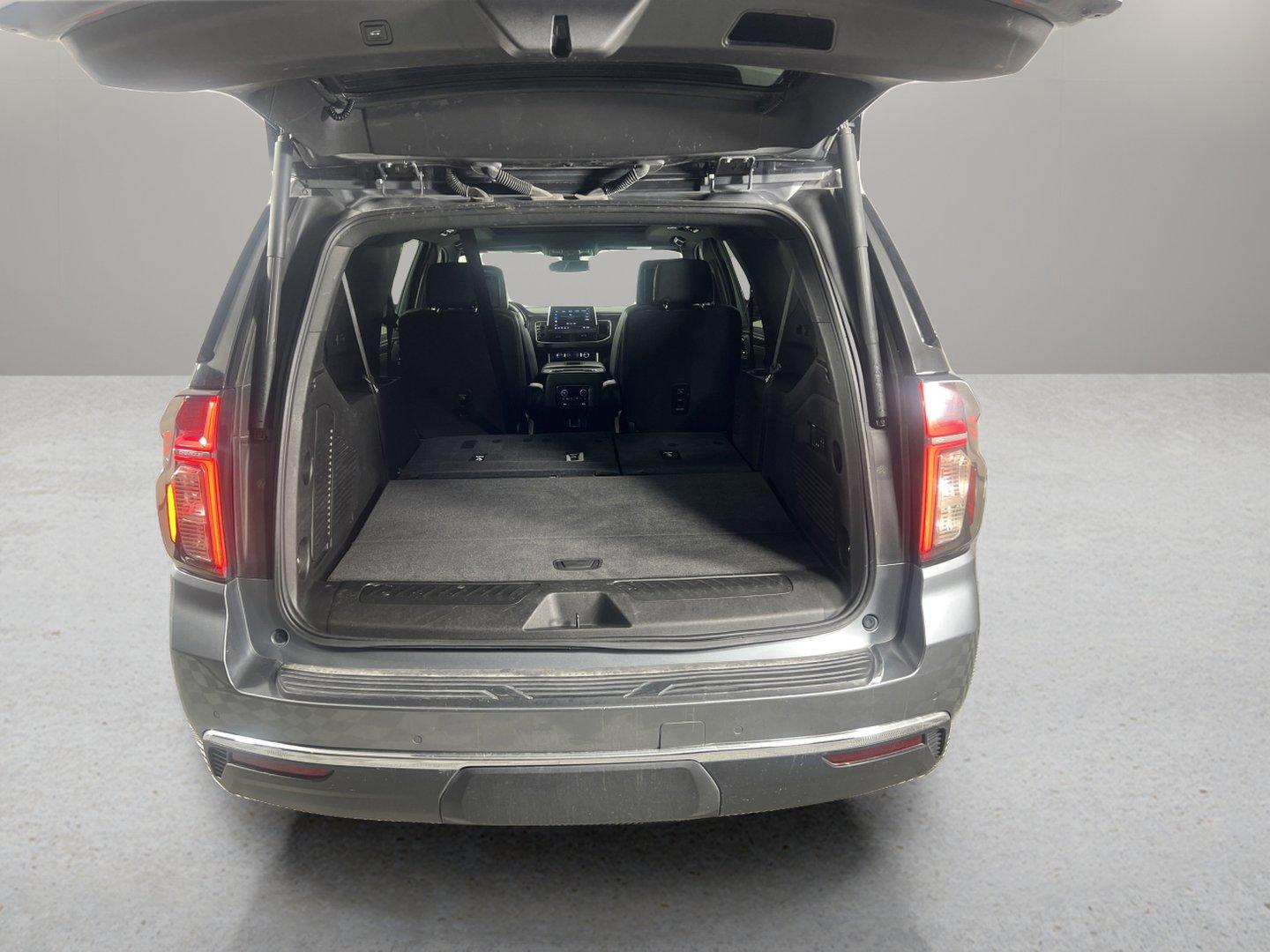 2021 Chevrolet Suburban Vehicle Photo in GEORGETOWN, TX 78626-7508