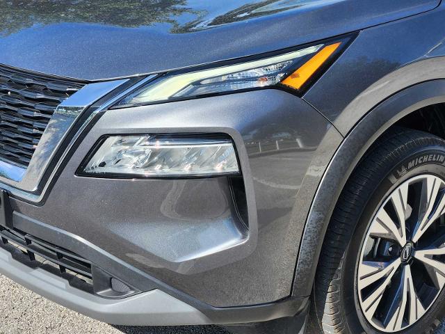 2022 Nissan Rogue Vehicle Photo in DENTON, TX 76210-9321