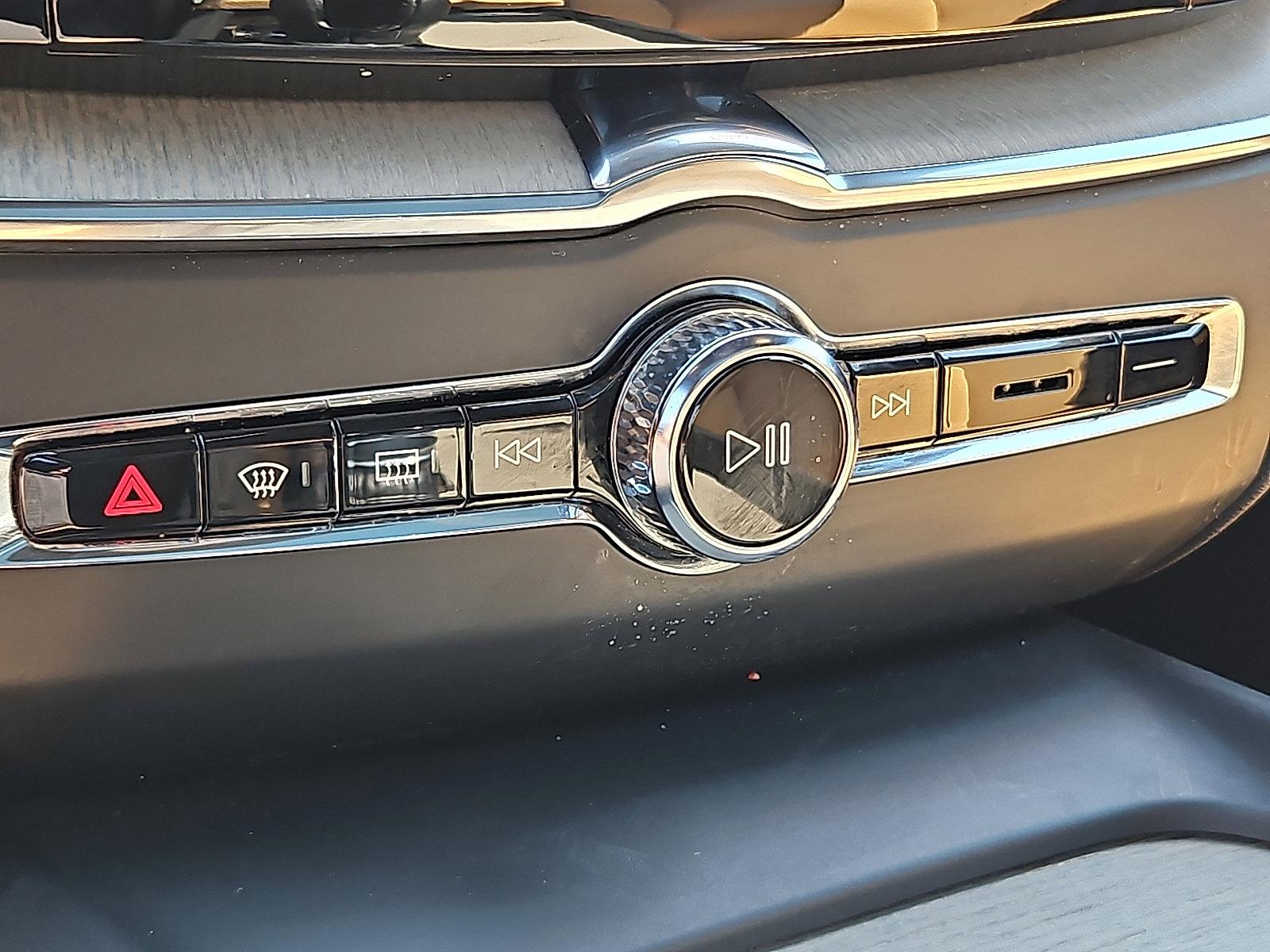 2018 Volvo XC60 Vehicle Photo in Trevose, PA 19053