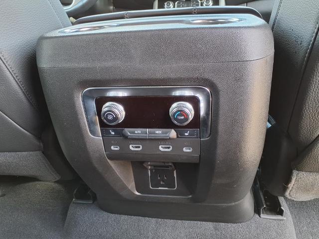 2023 GMC Yukon XL Vehicle Photo in Tampa, FL 33612