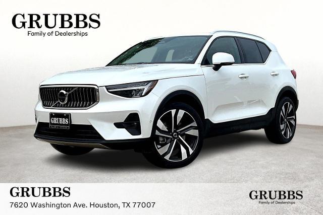 2025 Volvo XC40 Vehicle Photo in Houston, TX 77007