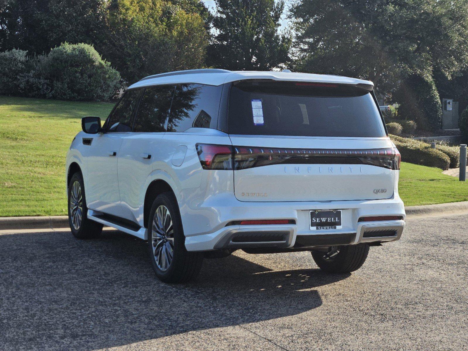 2025 INFINITI QX80 Vehicle Photo in Fort Worth, TX 76132