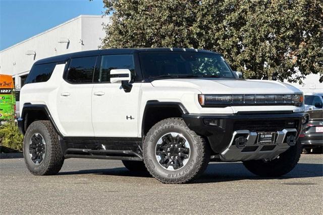 2025 GMC HUMMER EV SUV Vehicle Photo in ELK GROVE, CA 95757-8703