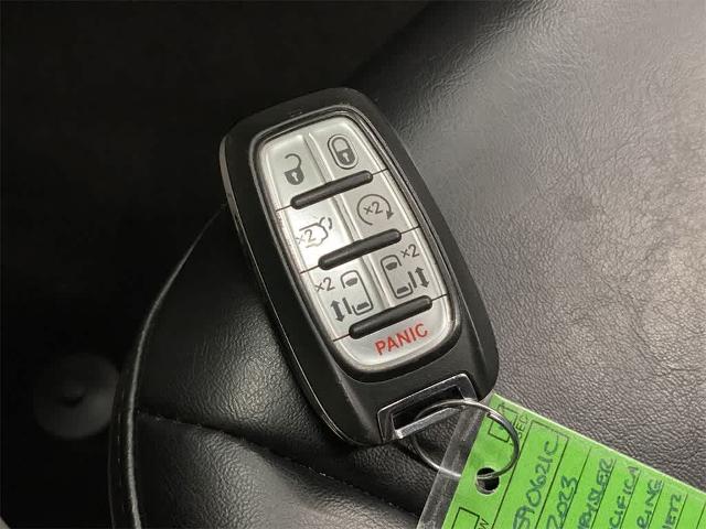 2023 Chrysler Pacifica Vehicle Photo in PORTLAND, OR 97225-3518