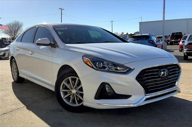 2019 Hyundai Sonata Vehicle Photo in TOPEKA, KS 66609-0000