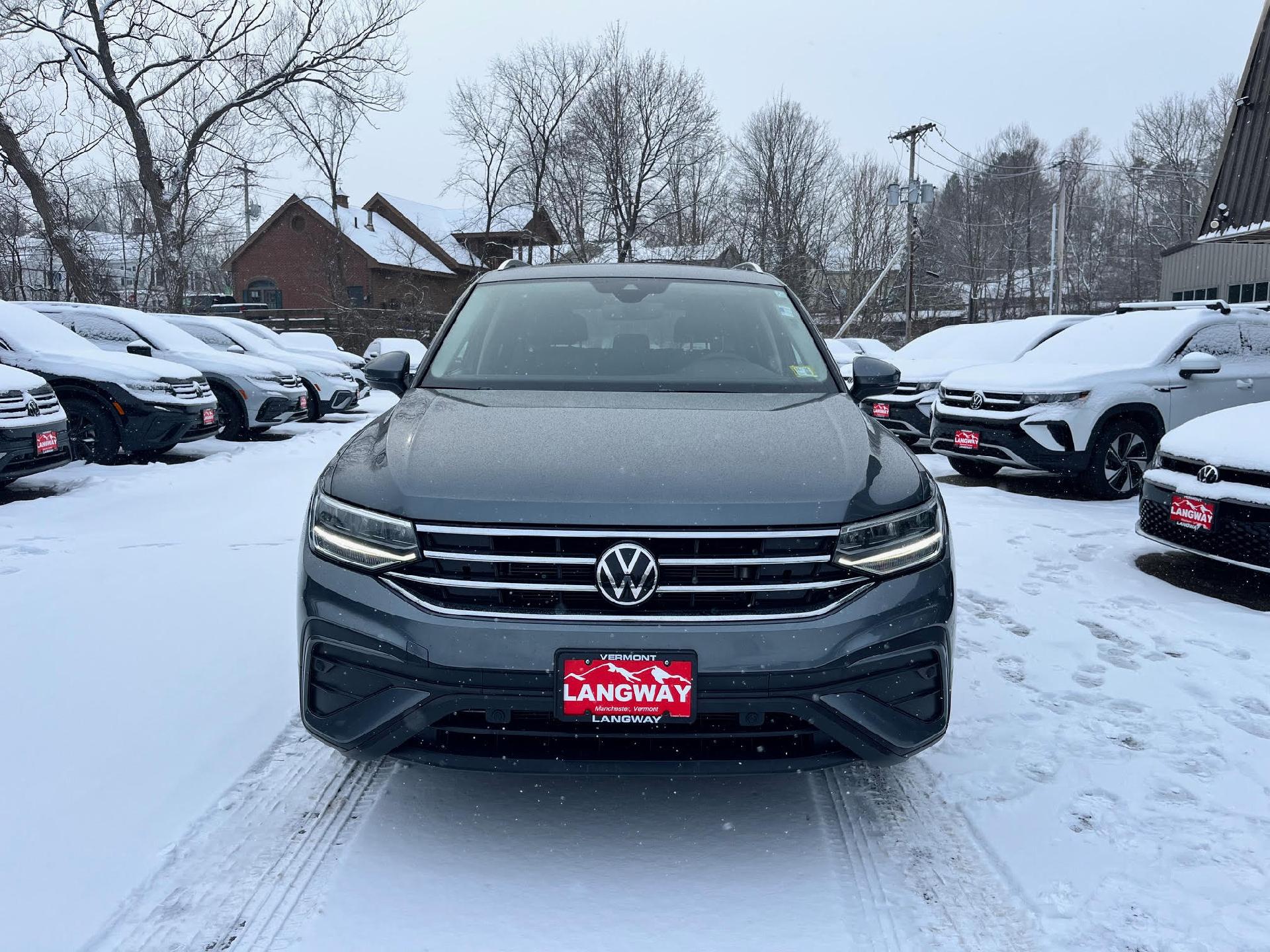 Used 2022 Volkswagen Tiguan SE with VIN 3VV2B7AX0NM116960 for sale in Manchester Center, VT