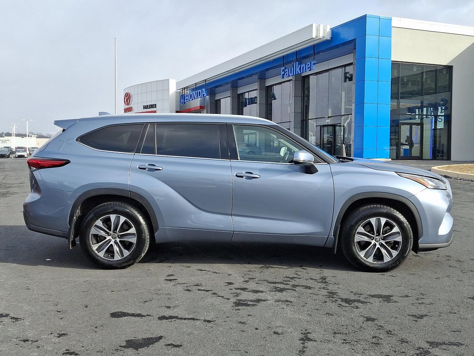 2022 Toyota Highlander Vehicle Photo in Harrisburg, PA 17111